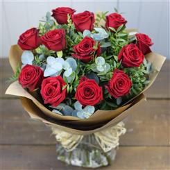 12 Red Rose Aquapack bouquet