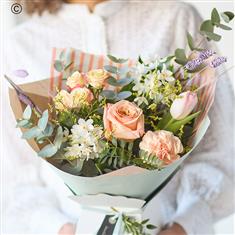 Spring Trending Gift Box