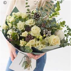 Luxury Winter Trending Hand-tied without Lilies
